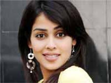 టీవీ హోస్ట్ గా జెనీలియా