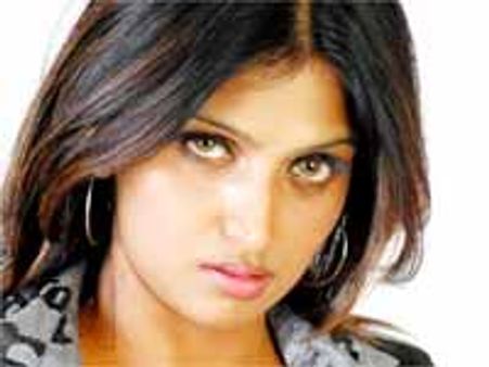 వ్యభిచారం కేసులో భువనేశ్వరి అరెస్టు