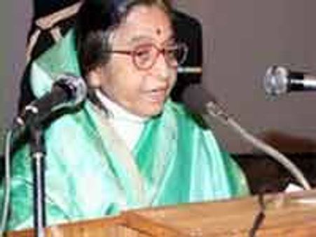 అశ్లీలంగా నటించకపోతే అలాంటి రావు??