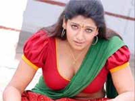 చేతనైతే వారిని అరెస్ట్ చెయ్యండి పోలీసులకు భువనేశ్వరి సవాల్