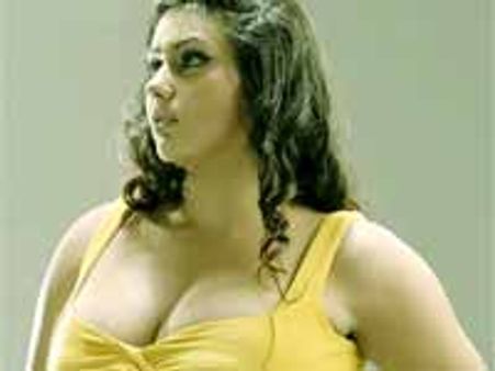 న్యూడ్ గా నమితని...