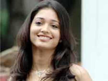 ఇలియానాను ఫాలో అవుతోందట