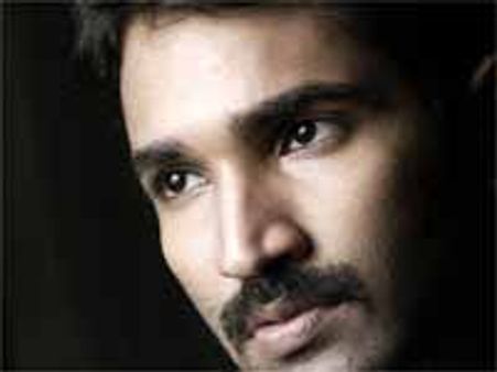 ‘ఆది’ కి జెర్క్ ఇచ్చిన రామగోపాల్ వర్మ