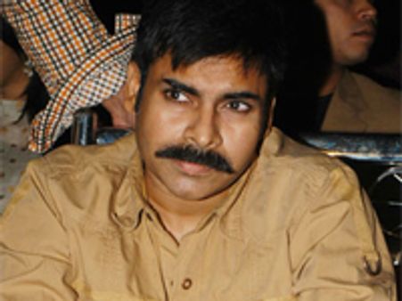 అవునూ..పవన్ ఏమయ్యాడు