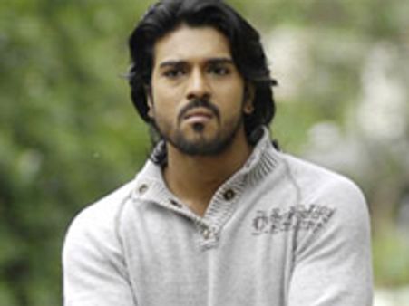 రామ్ చరణ్ చిత్రం హిందీ రీమేక్?