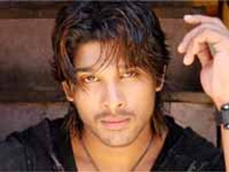 రామ్ చరణ్- అల్లు అర్జున్ గీతా ఆర్ట్స్ చిత్రం