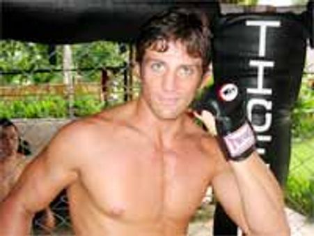 అతను క్యాటీ బాయ్ ఫ్రెండా? గర్ల్ ఫ్రెండా? ప్రముఖ బాక్సర్ రెయిడ్ పైత్యం