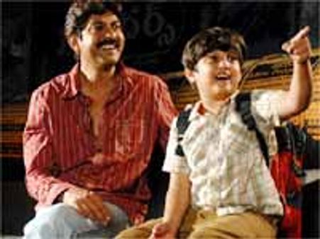 వెరైటీ పబ్లిసిటీతో..చిరంజీవి