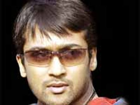 శ్రమలోనే సంతోషం ఉంది 'గజనీ' సూర్య!