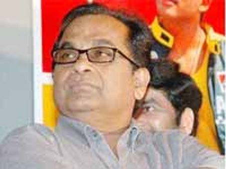 భలే బ్రహ్మానందం! త్రిషాకే పోటినా??