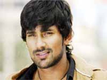 సైలెంట్ గా వరుణ్ సందేశ్ స్టార్ట్ చేసాడు