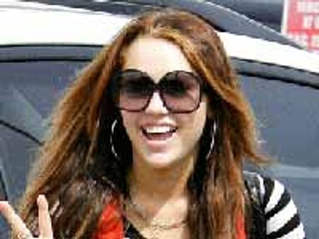 ఆమె 2009 సంత్సరానికి వరెస్ట్ సెలబ్రిటీ