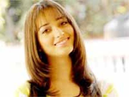 నా వయస్సు ఎంతటే..తమన్నా