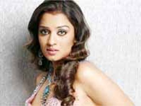 ముద్దు మ్యాటర్ లో గొడవై బయిటపడ్డ నిఖిత