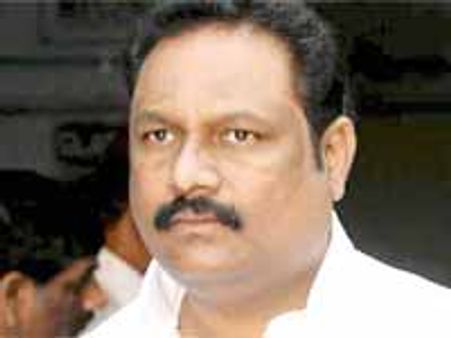 నిర్మాత బెల్లంకొండ సురేష్‌పై చీటింగ్‌ కేసు