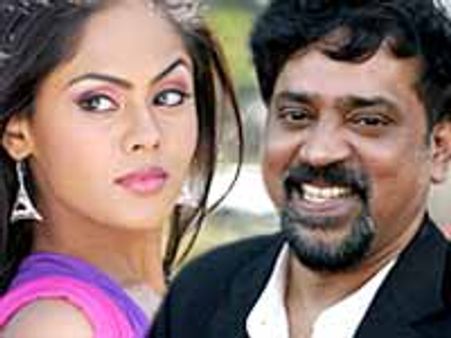 జోష్ హీరోయిన్ కార్తీక నగ్నంగా కనిపిస్తుందా?