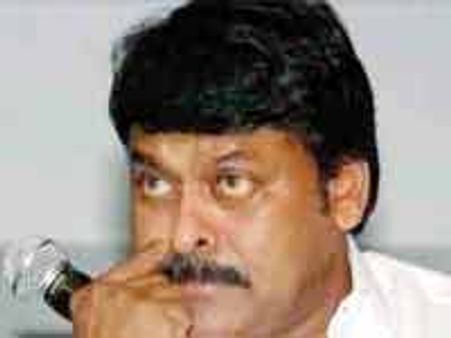 రామ్ చరణ్ చూస్తే అసూయగా ఉందంటున్న మెగాస్టార్!