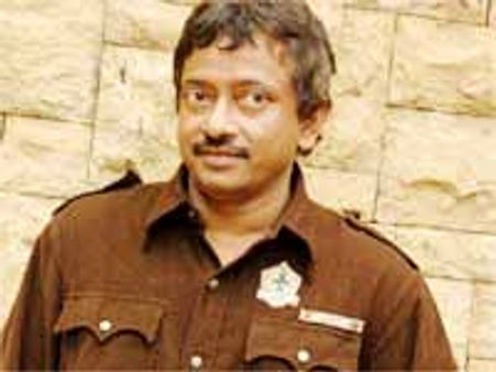 టాప్ డైరెక్టర్ దిష్టిబొమ్మ దగ్ధం చేసిన ఏఐఎస్ఎఫ్