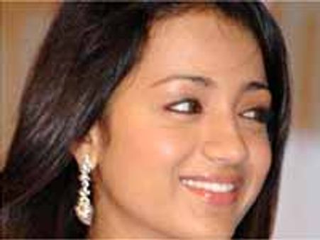 స్టార్ నైట్ లో త్రిష, నయనతార మిస్..ఎందుకంటే