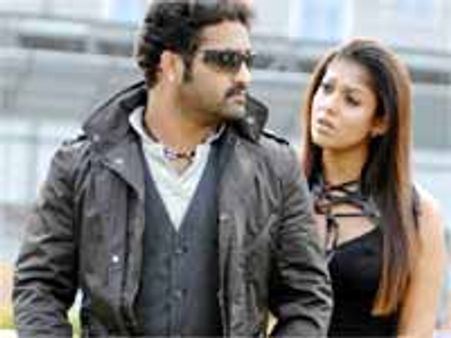 నయనతార,షీలా లతో ఒకేసారి..జూ ఎన్టీఆర్