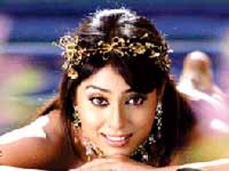 శ్రియ మిస్సింగ్ కు కారణం ఇదా?