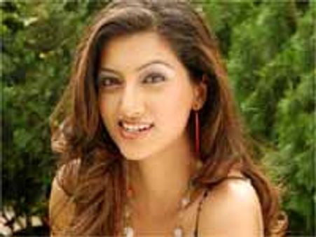 బస్తీమే సవాల్ ప్రియమణి!