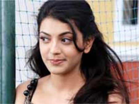 'పేరు తేజ..టార్గెట్ రవితేజ' అని ఎవరు అంటారంటే..