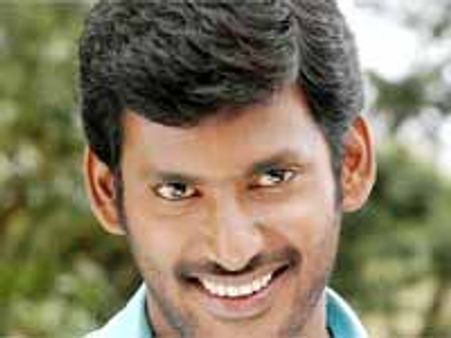 పిట్టల దొర హీరో విశాల్!