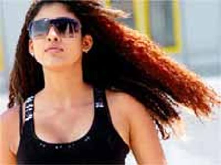 నయనతార అందానికి కారణం ఆయల్ మార్చటం?