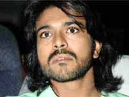 రామ్ చరణ్..డైరక్టర్ ధరణి చిత్రం స్టోరీ లైన్ ఏమిటి