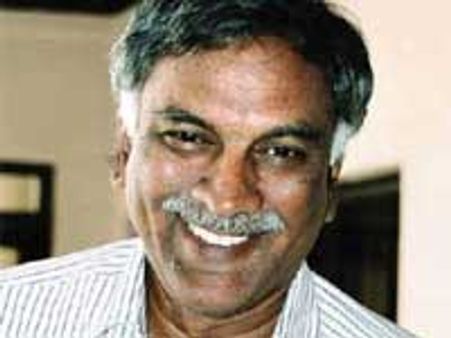 తెలుగు చిత్ర పరిశ్రమకి క్షమాపణలు చెప్పుకొన్న తమ్మారెడ్డి భరద్వాజ!