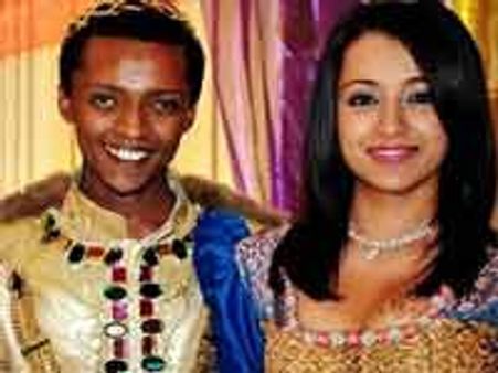 'క్వీన్‌ మేరీ' అవతారమెత్తి అదరకొట్టిన త్రిష