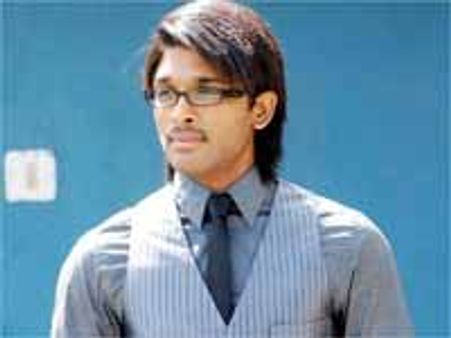 రెచ్చగొడుతున్నా రెచ్చిపోని ‘స్టైలిష్ అల్లు అర్జున్’