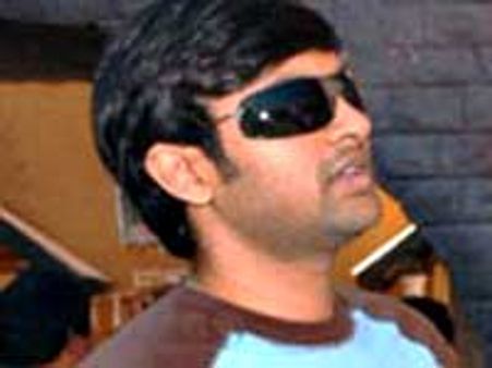 ఆర్య-2 నిర్మాత హీరోగా చలాకి చిత్రం