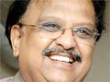 ఎస్పీ బాలసుబ్రమణ్యంకు సుశీల అవార్డుతో సత్కారం