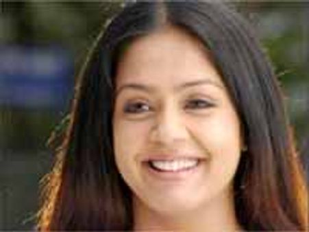 జ్యోతికను మోసేసిన శ్రీదేవి!