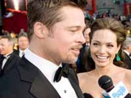 అందరి నోళ్లలో నానుతున్న జంట ముచ్చట్లు...!!