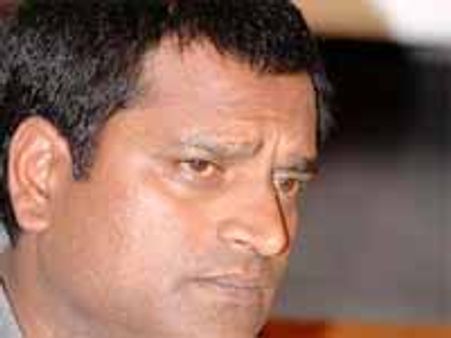 'అమరావతి'హాలీవుడ్‌ సినిమానా? రవిబాబు క్లారిఫికేషన్