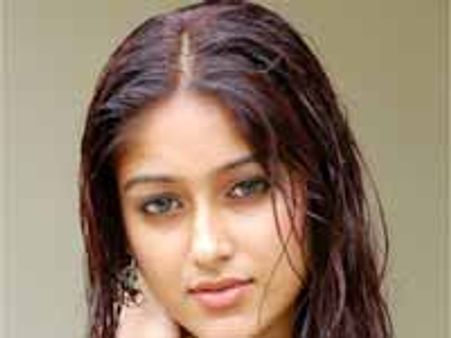 పీల్డ్ లో నాకు చేదు అనుభవాలు చాలానే... ఇలియానా