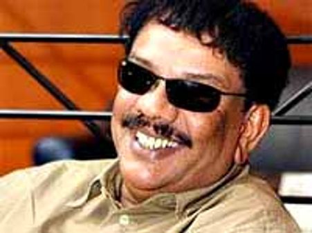 ఫ్లాఫ్ అంటారా? విమర్శకులపై స్టార్ దర్శకుడు...