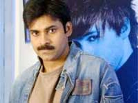 పవర్ స్టార్ కు అంత సీన్ లేదా...??