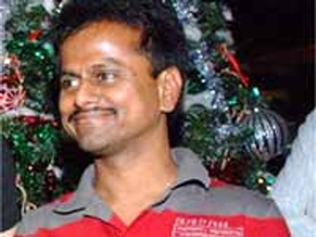 ఆ తెలుగు రీమేక్ తో మురగదాస్..మళ్లీ హిందీకి