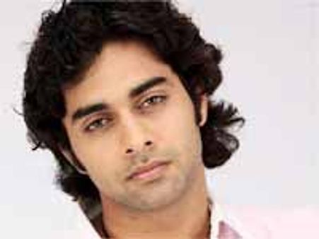 నవదీప్ పార్టీలపై ..'ఆర్య-2' ఎఫెక్టు?