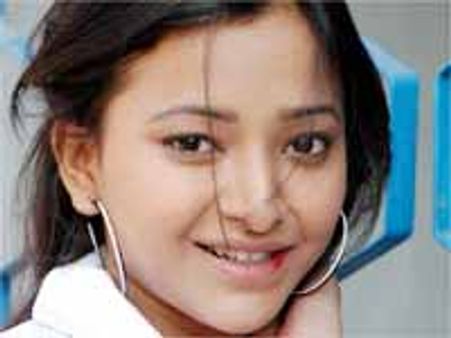 శ్వేతాబసు సినిమాకు తెలంగాణ ఎఫెక్టు