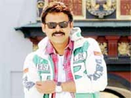 వెంకీ..'నమో వెంకటేశ' ఓవర్ బడ్జెట్?