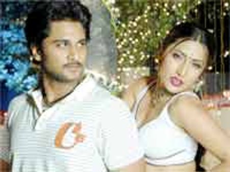 బివివి చౌదరి 'దమ్మున్నోడు' వస్తున్నాడు