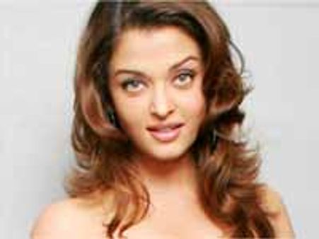 మాజీ ప్రియులా మజాకా..స్టార్ హీరోయిన్ విలవిల