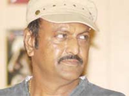 రెచ్చగొట్టారంటూ మోహన్‌బాబుపై కేసు