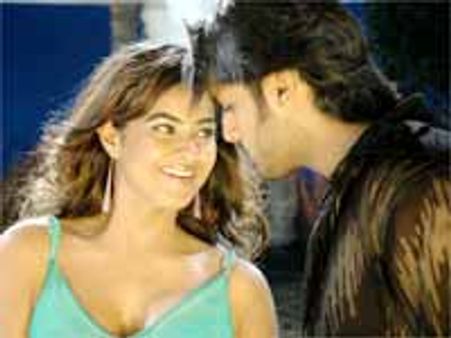 బూజు వదిలించుకుంటున్న నితిన్ చిత్రం