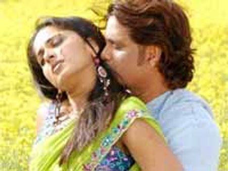 అనుష్కను మోహరింపచేస్తున్న నాగార్జున